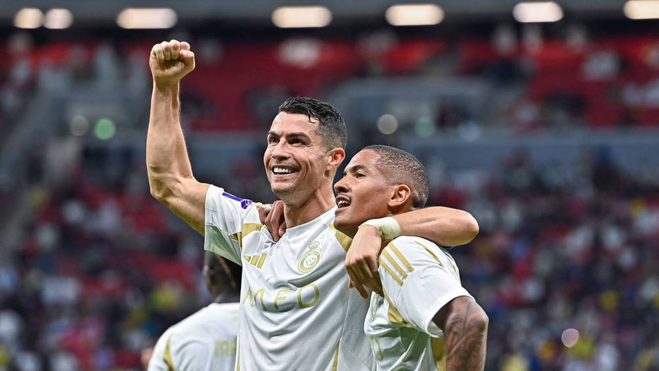 Cristiano Ronaldo (l.) erzielt gegen Damac Club einen Doppelpack