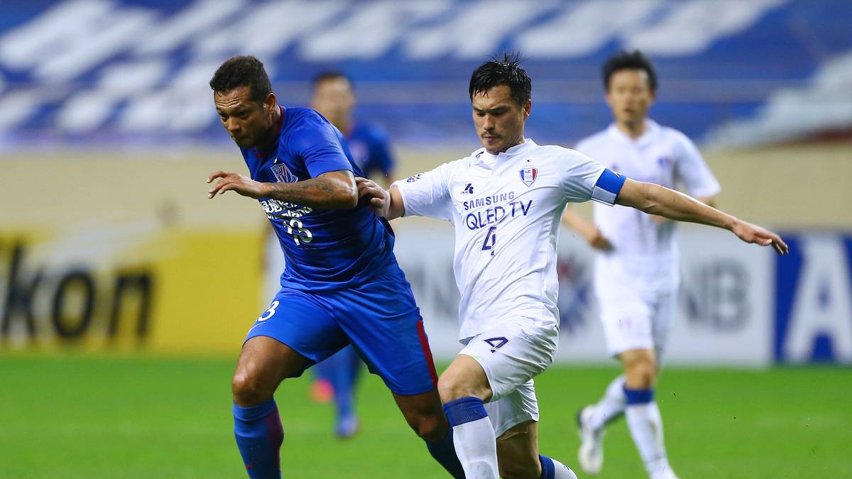 FREDY GUARIN: Der kolumbianische Mittelfeldspieler kickt auch bei Shanghai Shenhua. Der 29-Jährige kam im Januar 2016 für 13 Millionen Euro von Inter Mailand