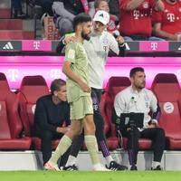 Noussair Mazraoui hat seinen eigentlich sicher geglaubten Stammplatz schon nach wenigen Spielen wieder verloren. Nun richtet Bayern-Trainer Thomas Tuchel deutliche Worte an den Marokkaner.  