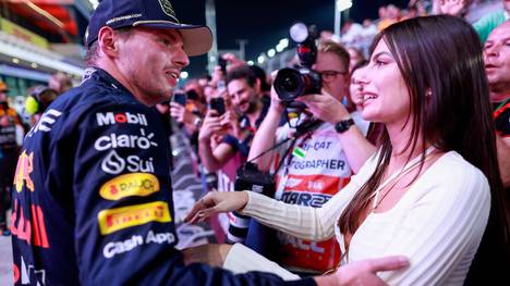 Süße Belohnung: Max Verstappen bekommt WM-Glückwünsche von seiner Lebensgefährtin Kelly Piquet