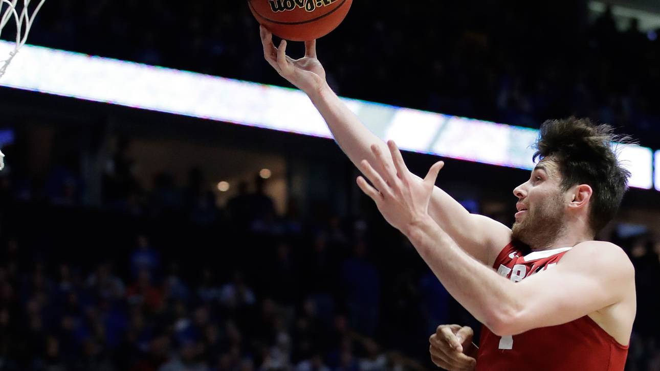 Team zu dritt! Irres College-Spiel