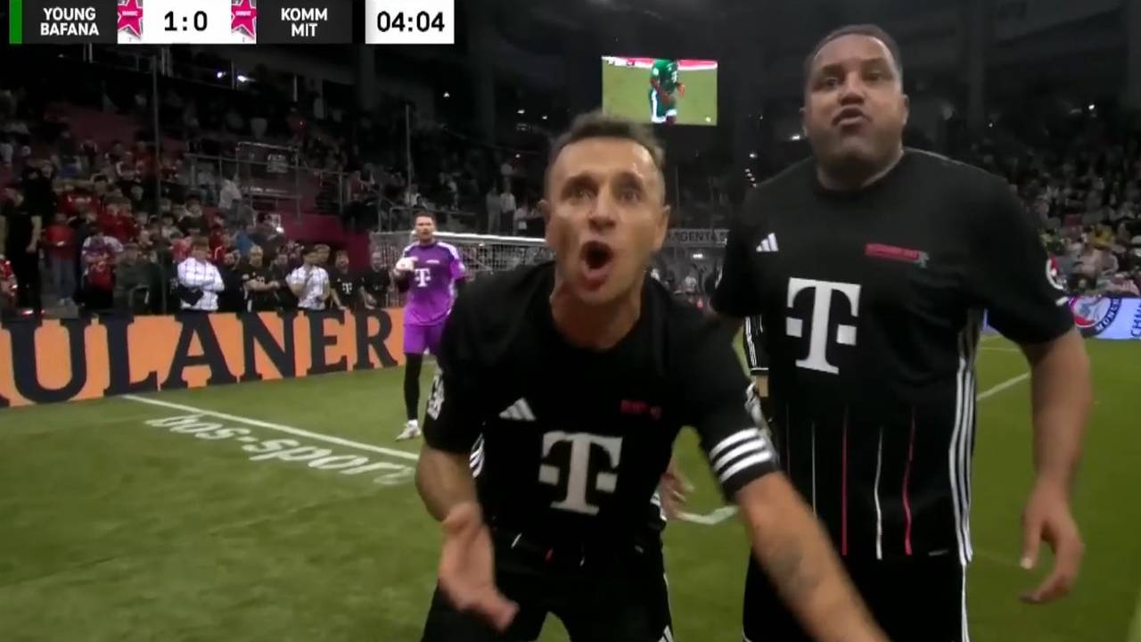 Ex-Bayern-Star führt wilde Diskussion | Telekom Star Kick