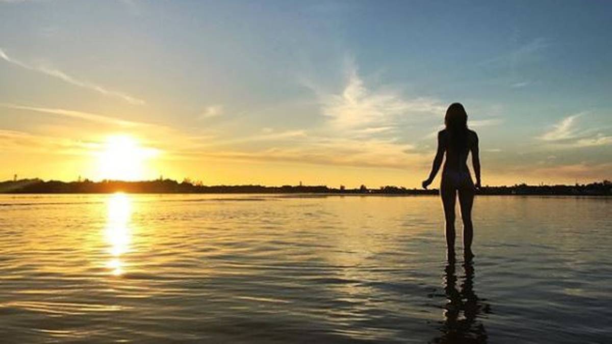 Die Leichtathletin steht ganz offensichtlich auf Sonnenuntergänge