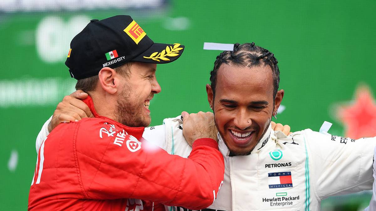 Trotz aller Rivalität scheinen Sebastian Vettel (l.) und Lewis Hamilton einander gut zu verstehen