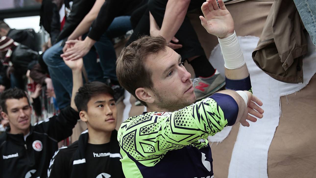 Himmelmann bleibt St. Pauli treu