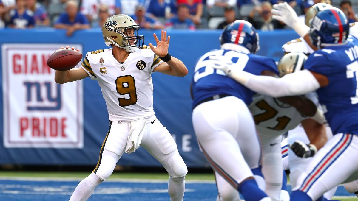 PLATZ 10 - DREW BREES: Der 41-Jährige führt mit 547 Touchdown-Pässen das NFL-Ranking an. Tom Brady (541), Peyton Manning (539) und Brett Favre (508) müssen sich hinter ihm einreihen