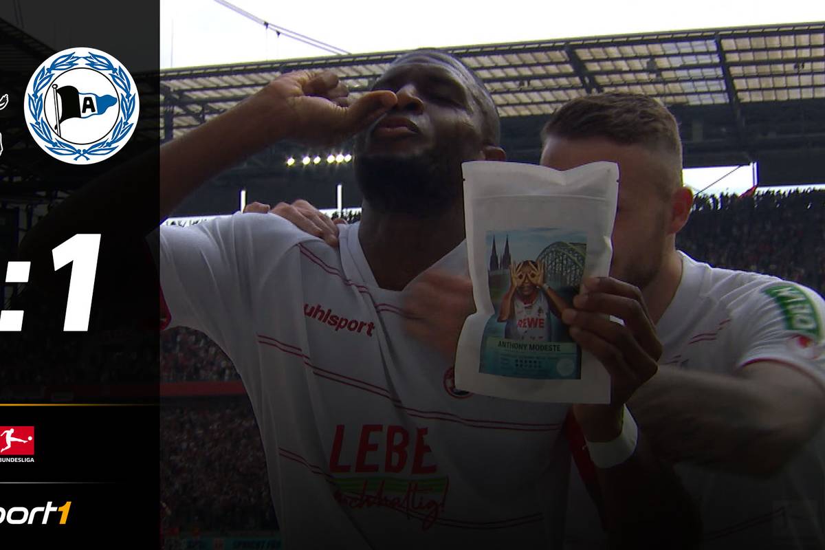 Anthony Modeste trifft für den 1. FC Köln und präsentiert beim Jubel seine eigene Kaffeemarke. Eine Aktion, die für Diskussionen sorgte.