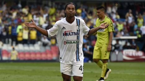 Ronaldinho traf doppelt für den FC Queretaro