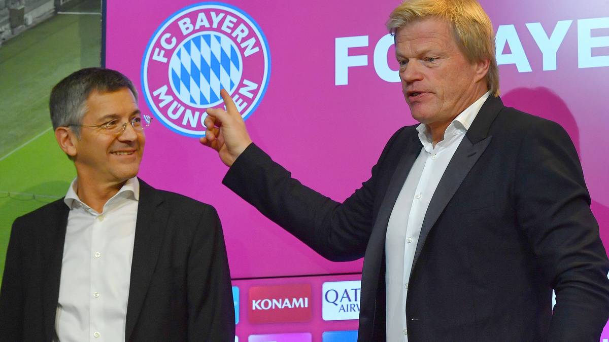 Oliver Kahn während seiner Vorstellung beim FC Bayern