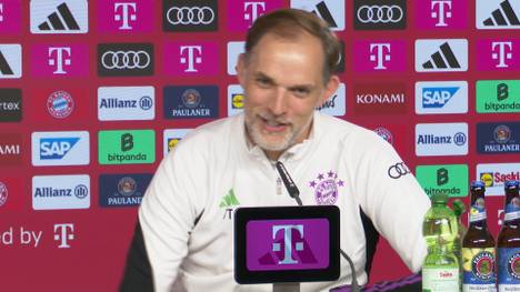 Ein Journalist wagt ein paar Gedankenspiele, die die Bayern-Aufstellung betreffen. Thomas Tuchel zeigt sich durchaus amüsiert.