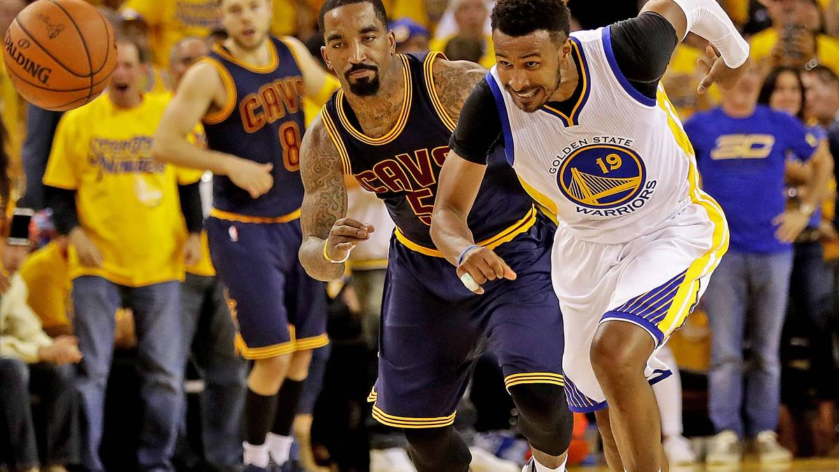 Die Cavs sind dagegen immer einen Schritt langsamer als die Gastgeber - nicht nur im Vergleich zum brasilianischen Blitz Leandro Barbosa. Jetzt geht die Serie nach Cleveland, wo J.R. Smith und seine Mitspieler gewaltig unter Druck stehen