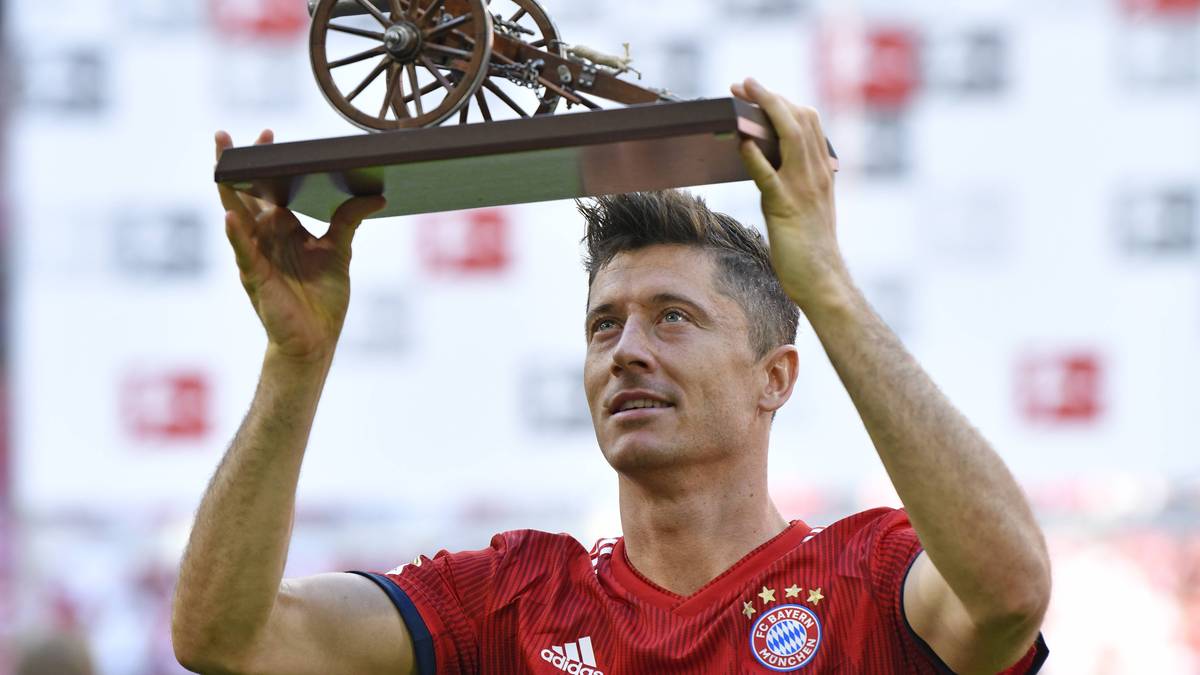 Robert Lewandowski holt sich nach 2014, 2016 und 2018 zum vierten Mal die Torjäger-Kanone. Der Stürmer des FC Bayern triumphiert vor Paco Alcácer. SPORT1 zeigt die besten Knipser der Bundesliga