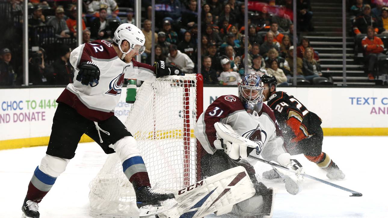 35 Saves! Grubauer stark im OT-Krimi