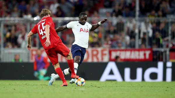 MUNICH, GERMANY - JULY 31: Ryan Johansson of FC Bayern Muenchen (L) and Moussa Sissoko of Totthenham Hotspur fight for the ball during the Audi cup 2019 final match between Tottenham Hotspur and Bayern Muenchen at Allianz Arena on July 31, 2019 in Munich, Germany. (Photo by Christian Kaspar-Bartke/Getty Images for AUDI)