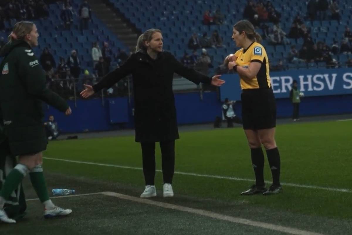 Schiri-Diskussion hautnah: "Bleibt doch mal ruhig jetzt, ey!"