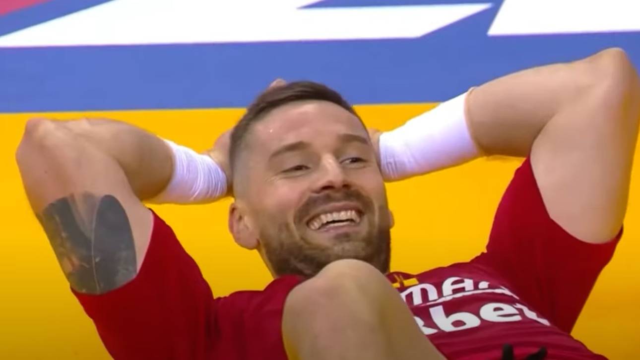 Eigentor bei WM: Schütze lacht