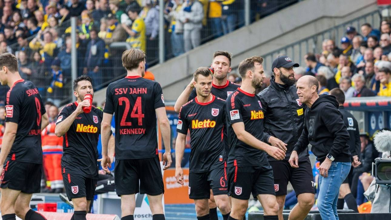 Regensburg trotz Sieg fast abgestiegen