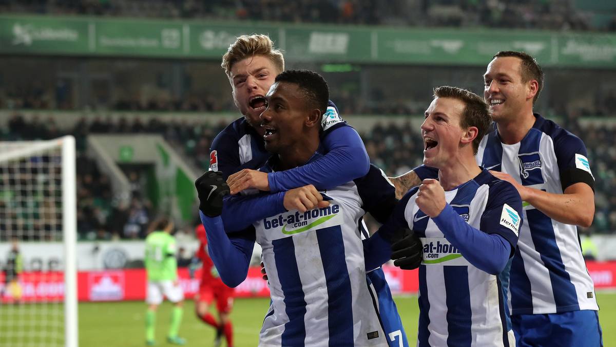 Hinter Bremen rutschte Wolfsburg auf Rang 15 ab. Der VfL gibt die Führung gegen Berlin aus der Hand, Alexander Esswein (69.) und Salomon Kalou (90.) treffen für Hertha und bejubeln zusammen ihre Treffer