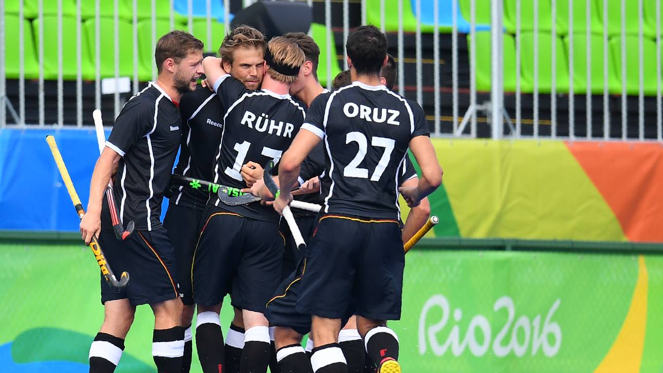 Hockey-Männer trotzen Hymnen-Panne