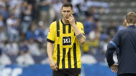 Niklas Süle ist bislang noch nicht endgültig beim BVB angekommen. Sebastian Kehl gibt sich dennoch zuversichtlich, was seine Entwicklung angeht. Er erwartet allerdings, dass der Innenverteidiger in den nächsten Wochen in Bezug auf seine Fitness zulegt. 