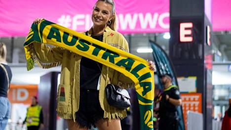 Laura Wontorra ist von den DFB-Frauen enttäuscht, muss jetzt wohl mit Gastgeber Australien mitfiebern