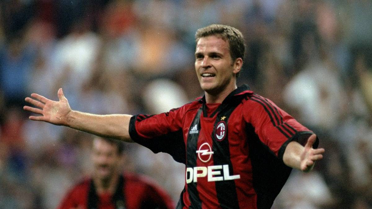 1998: OLIVER BIERHOFF: 1998 geht der Preis erneut an einen Spieler, der im Ausland für Furore sorgt. Oliver Bierhoff wird in diesem Jahr Torschützenkönig der Serie A in Italien
