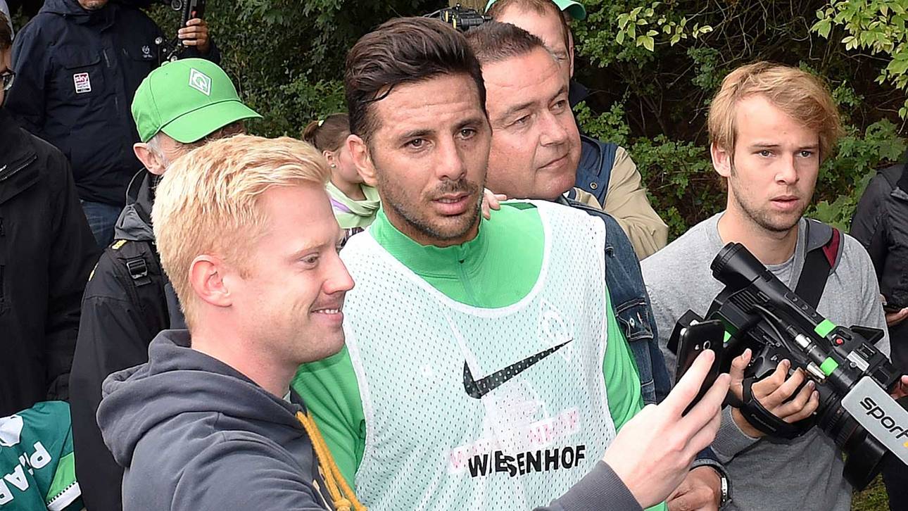 Pizarro: Party beim ersten Training
