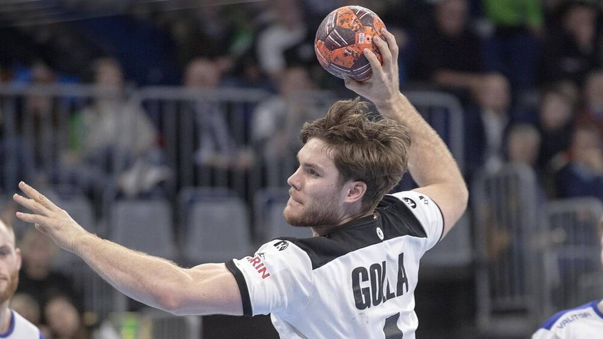 KREISLÄUFER - JOHANNES GOLLA: Der Flensburger war im Vorjahr hinter Pekeler, Wiencek und Kohlbacher nur die Nummer vier am Kreis, nach deren Absagen ist er plötzlich in der Defensive und Offensive mächtig gefragt. Soll im Innenblock gemeinsam mit Neuling Sebastian Firnhaber für Stabilität sorgen. Das Zusammenspiel in der Offensive klappt immer besser