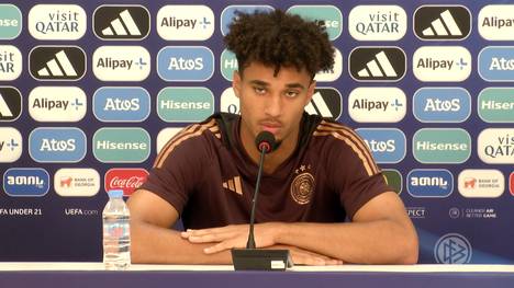 Bei der U21-Europameisterschaft muss Deutschland in Gruppe C auf ein kleines Wunder hoffen. Brentford-Stürmer Kevin Schade glaubt trotzdem an ein Sieg gegen die favorisierten Engländer.