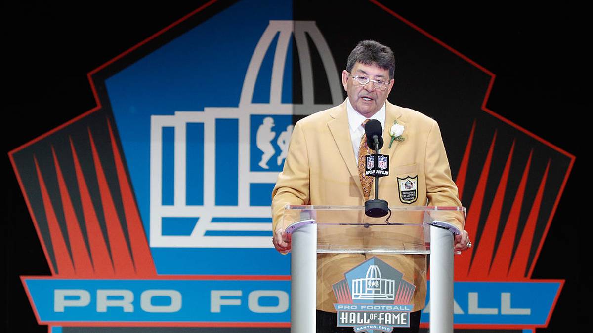 Die ersten sportlichen Erfolge stellten sich Anfang der 70er ein - Trainer Dick Noland gewann mit dem Team dreimal in Folge den Division-Titel. Im Jahr 1977 kaufte Edward DeBartolo Sr. die 49ers und übergab die Verantwortung an seinen Sohn Edward DeBartolo Jr. (Bild)
