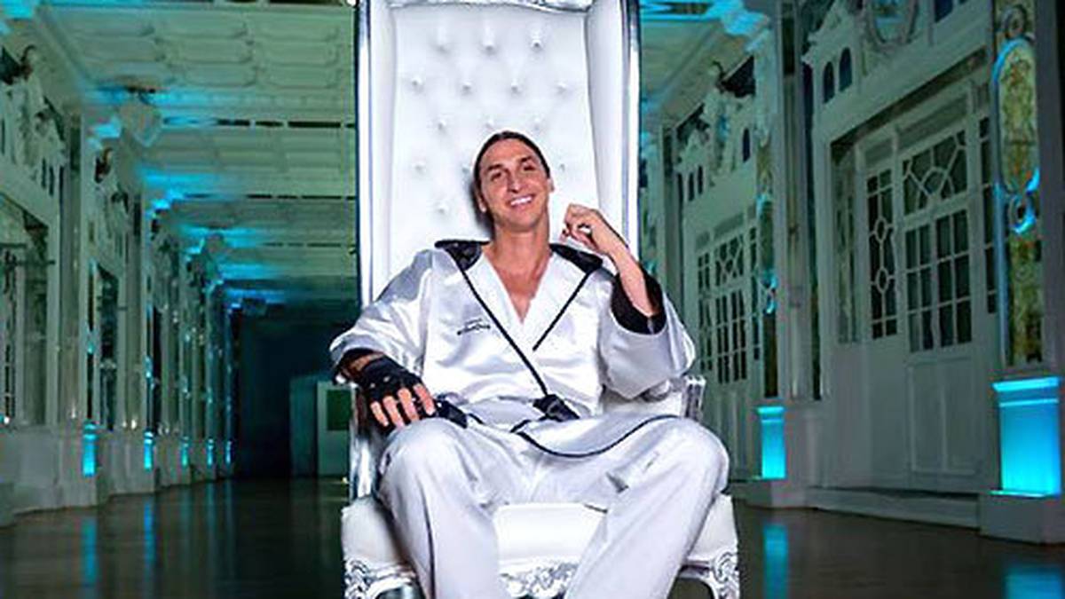 Aufgrund solcher Tore nennt sich der Superstar gerne den "Größten aller Zeiten". Einem Journalisten, der über Gott schwadroniert, entgegnet er: "Sie sprechen gerade mit ihm"
                  
                  
                  
                  