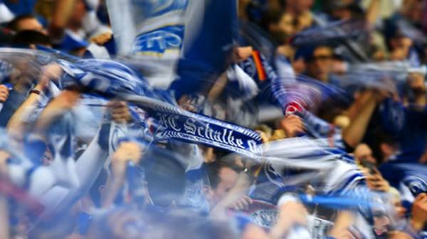 Der FC Schalke 04 trifft im zweiten Gruppenspiel auf NK Maribor. Die Fans der Knappen sind nach dem Derby-Sieg bester Laune. SPORT1 zeigt die Bilder des 2. Spieltags der Champions League