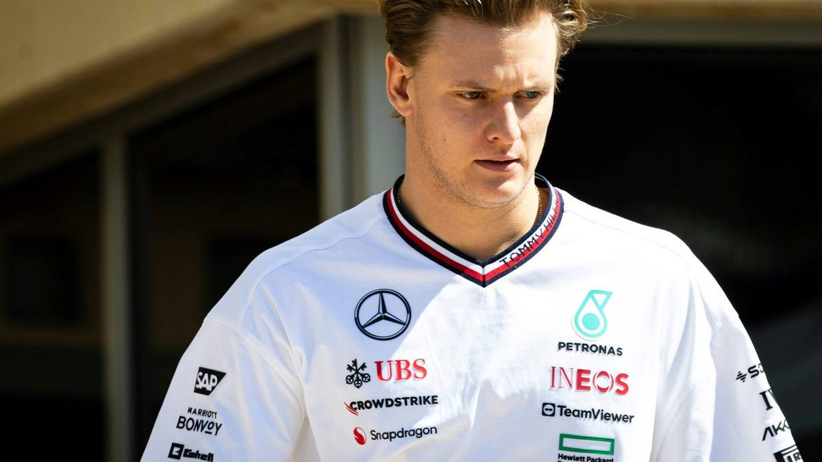 Schumacher fordert Ex-Weltmeister