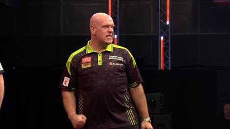 Michael van Gerwen zieht ins Halbfinale der World Series of Darts Finals ein. Dem Weltranglistenersten Luke Humphries lässt der Niederländer keine Chance.