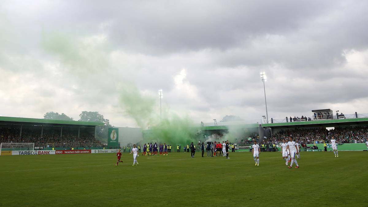 Volles Programm am Pokalsonntag: Der SV Werder Bremen kämpft bei den Sportfreunden Lotte gegen seinen Erstrundenfluch im DFB-Pokal an