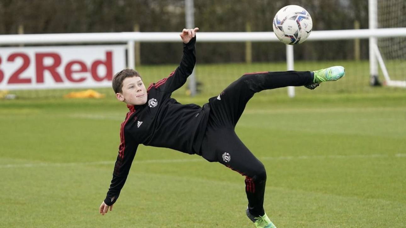 Mit 12! Sponsor für Rooneys Sohn