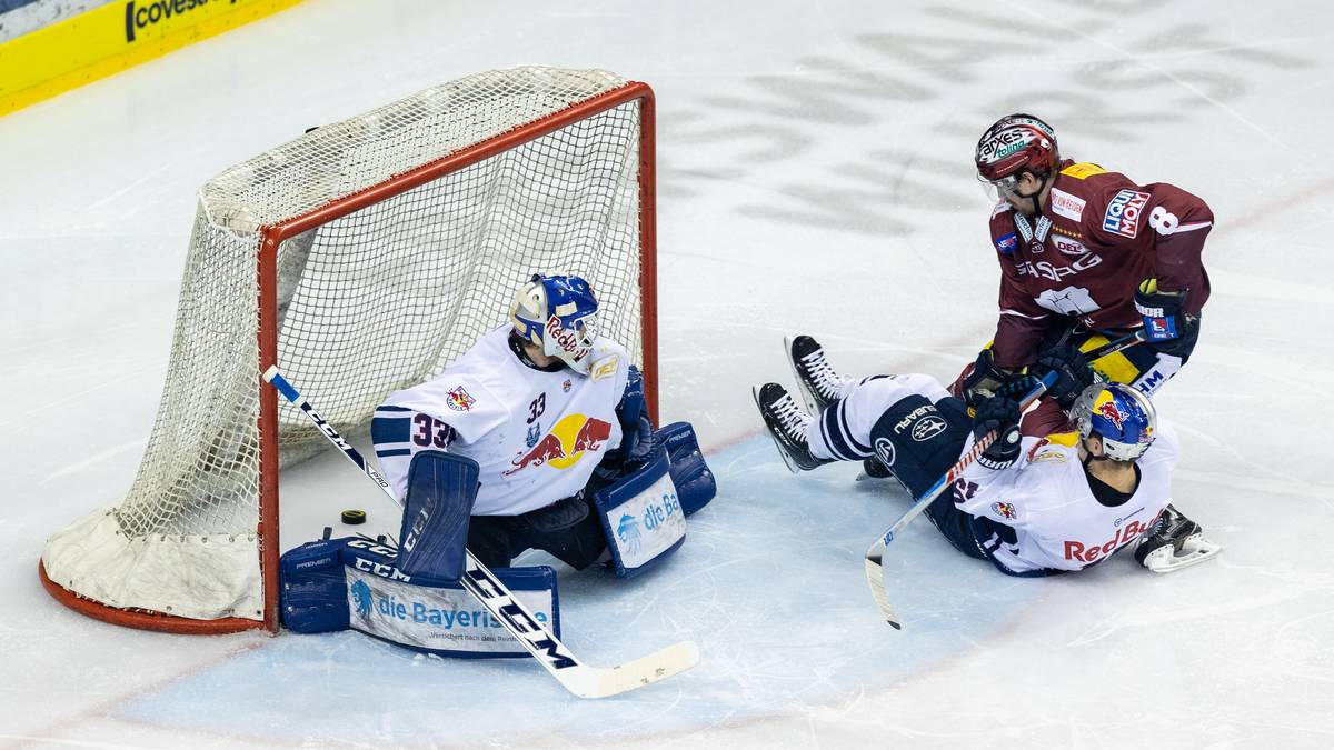Zwar verließen mit Olympia-Held Dominik Kahun und Steve Pinizzotto wichtige Pfeiler die Mannschaft, im Gegenzug stößt aber Matt Stajan mit der Erfahrung von über 1.000 NHL-Spielen zum Meister hinzu. Außerdem ist Nationalgoalie Danny aus den Birken weiter der Rückhalt. Trainer Don Jackson kann den vierten Titel anpeilen