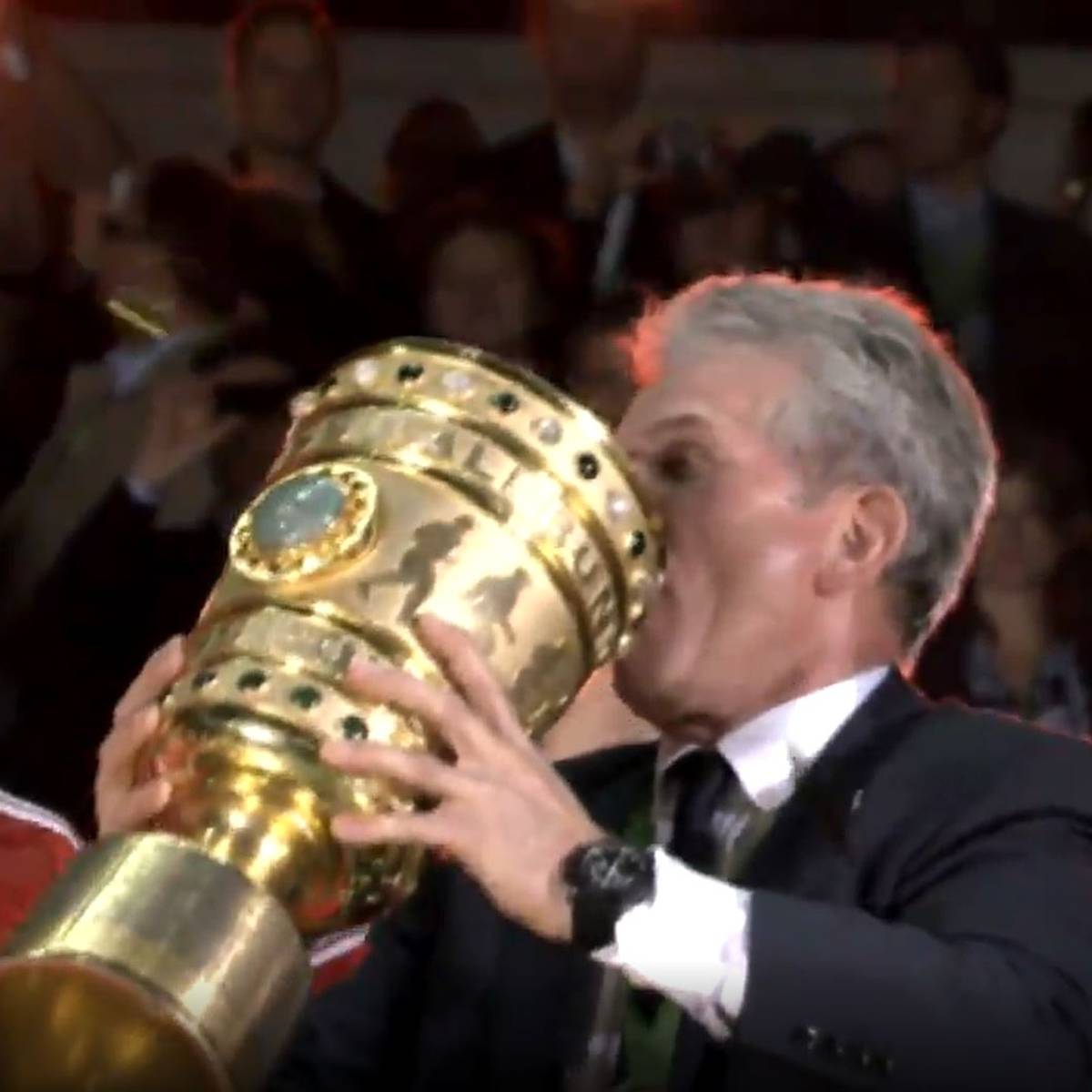Bayern-Geschichte perfekt! Heynckes holt das erste Triple
