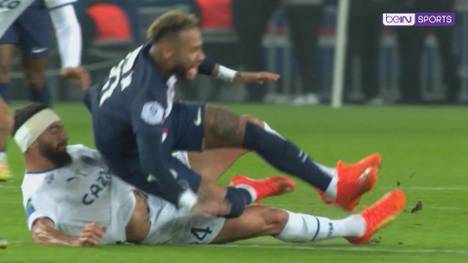 Paris Saint-Germain gewinnt das Spitzenspiel gegen Olympique Marseille dank Neymars goldenem Tor. Der Superstar wird in Hälfte zwei heftig umgeholzt und muss leiden.