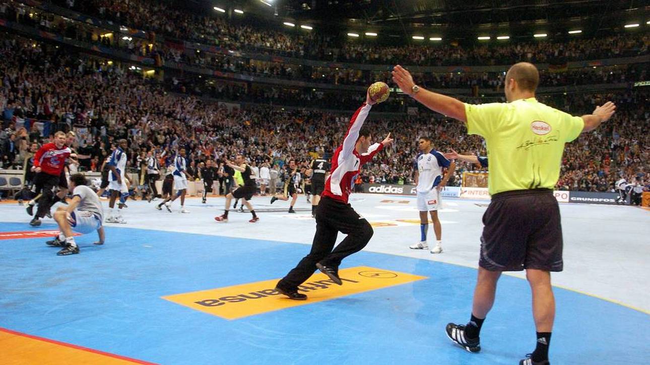 Henning Fritz feierte seine zahlreichen Paraden gegen Frankreich bei der WM 2007