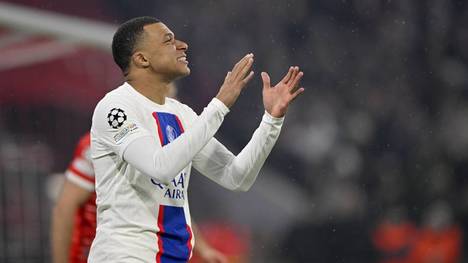 Der Vertrag von Kylian Mbappé läuft im kommenden Sommer aus. Bietet sich dem FC Bayern eine Möglichkeit, den PSG-Star nach München zu locken? Thomas Tuchel reagiert scherzhaft.