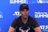 Rafael Nadal hat sich im Zuge einer Pressekonferenz vor den Australian Open zu Novak Djokovic geäußert. Ungeimpfte Spieler, wie der Weltranglistenerste, dürfen nicht am Turnier teilnehmen. 