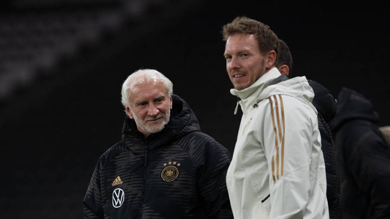 Rudi Völler (l.) und Julian Nagelsmann (r.) bleiben Teil der deutschen Nationalmannschaft