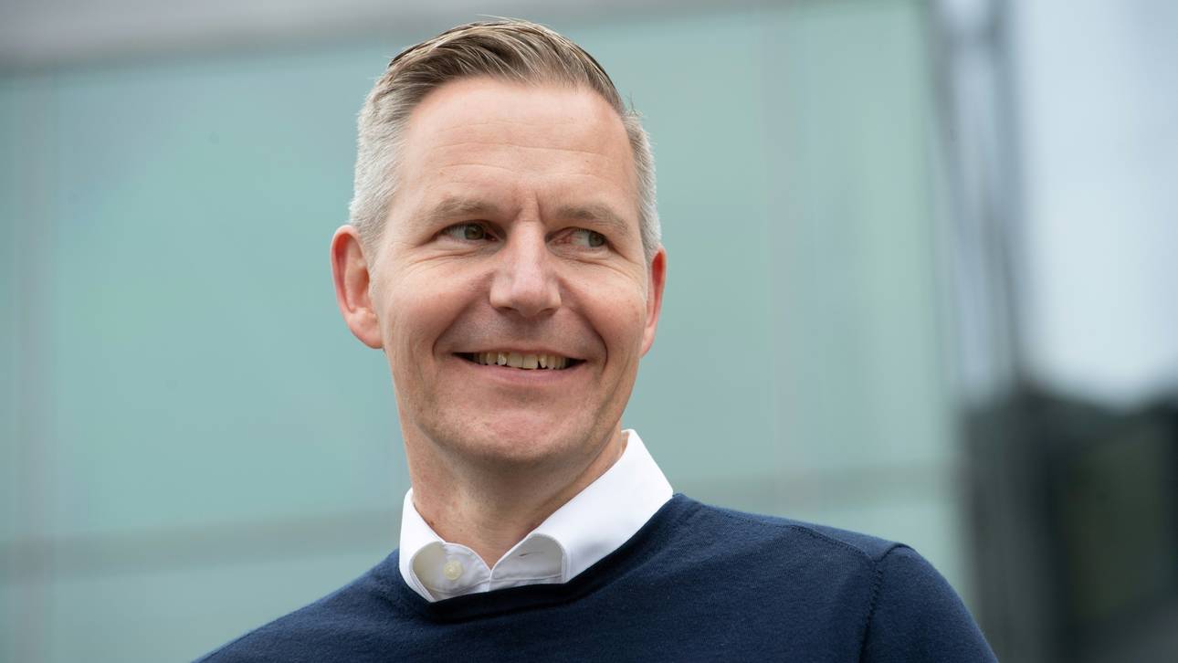 Trotz Kritik: Hefer bei S04 bestätigt