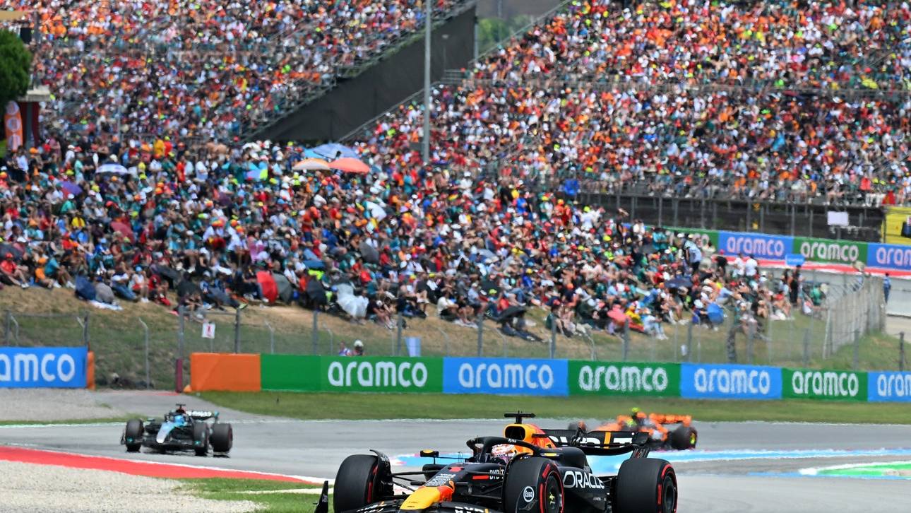 Verstappen stürmt in Barcelona zum siebten Saisonsieg