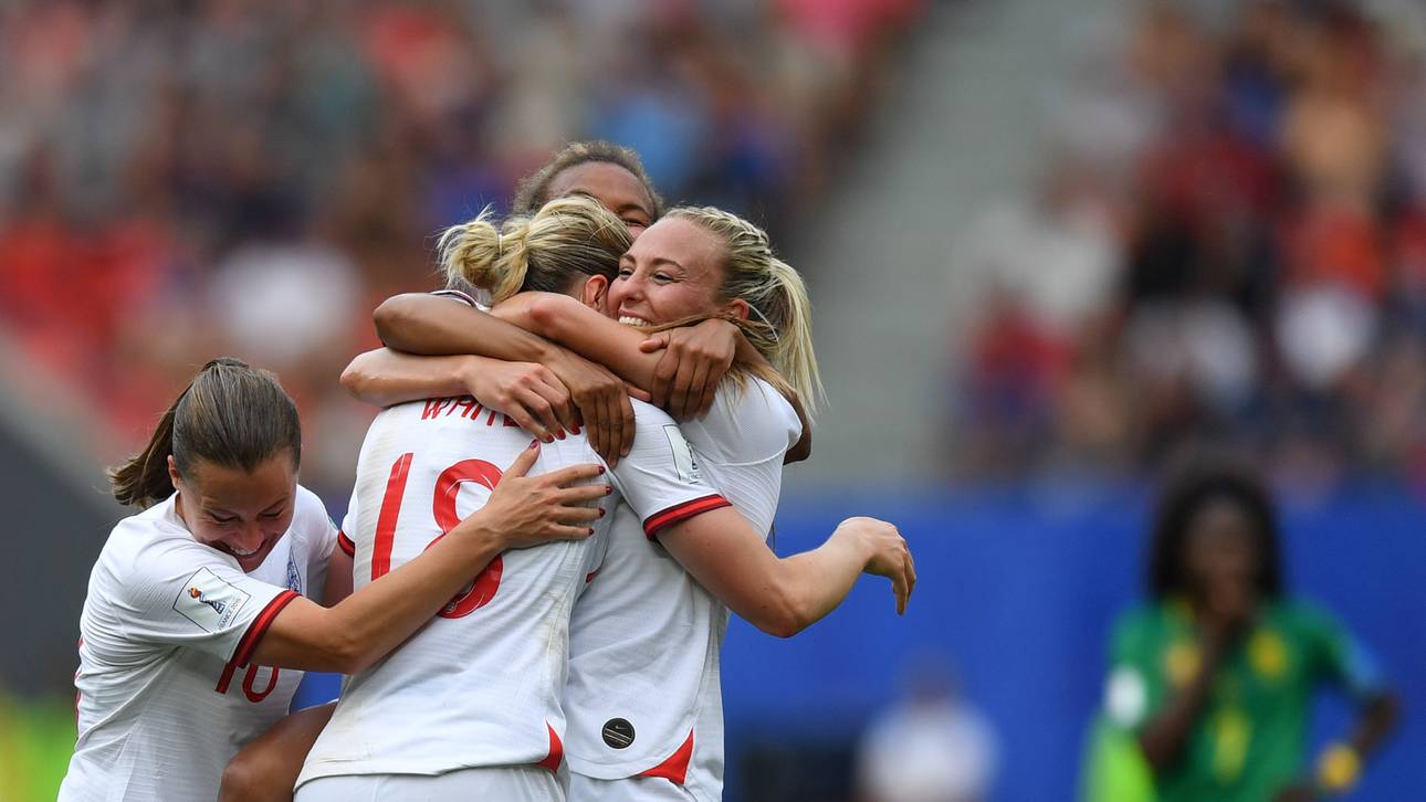 England gewinnt nach VAR-Spektakel