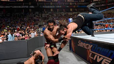Jinder Mahal (M.) sicherte sich bei WWE SmackDown Live ein World-Title-Match