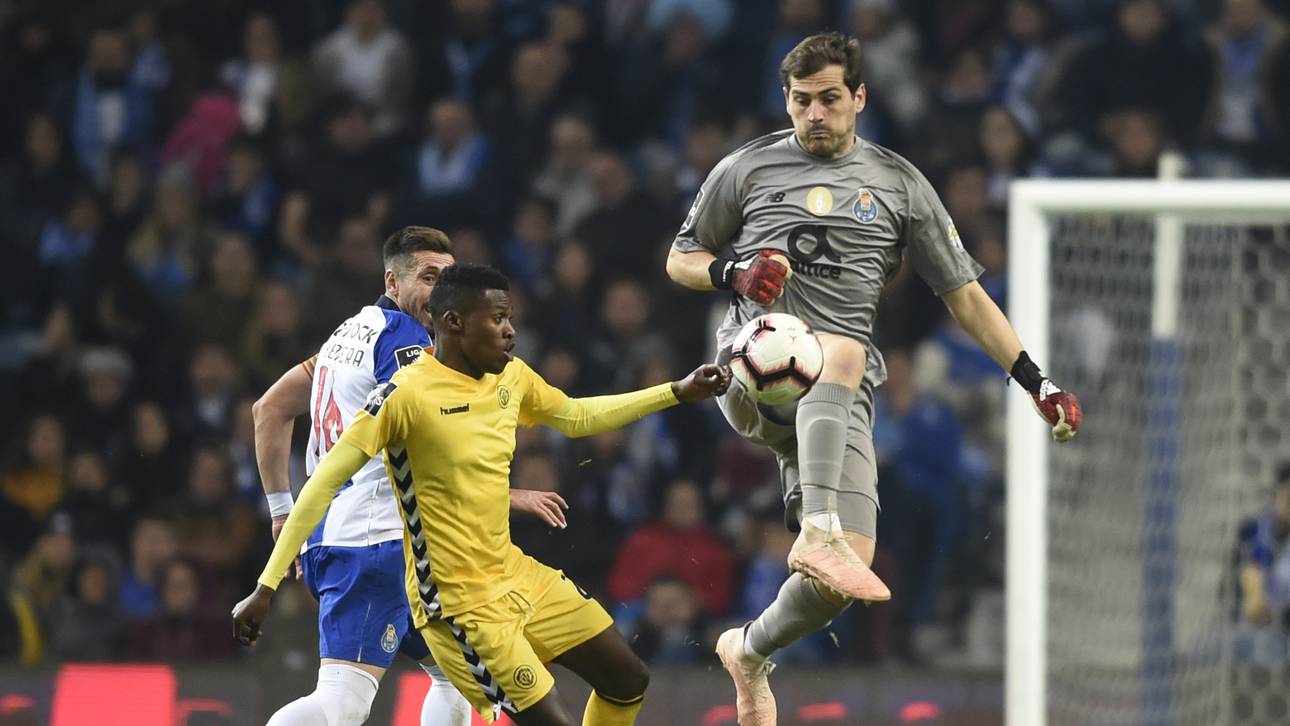 Casillas bleibt Porto erhalten
