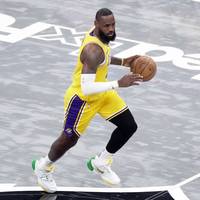 Macht LeBron James weiter? NBA-Fans beschäftigt diese Frage schon lange. Nach der Playoff-Niederlage gegen die Denver Nuggets gibt der Lakers-Star ein knappes Statement.