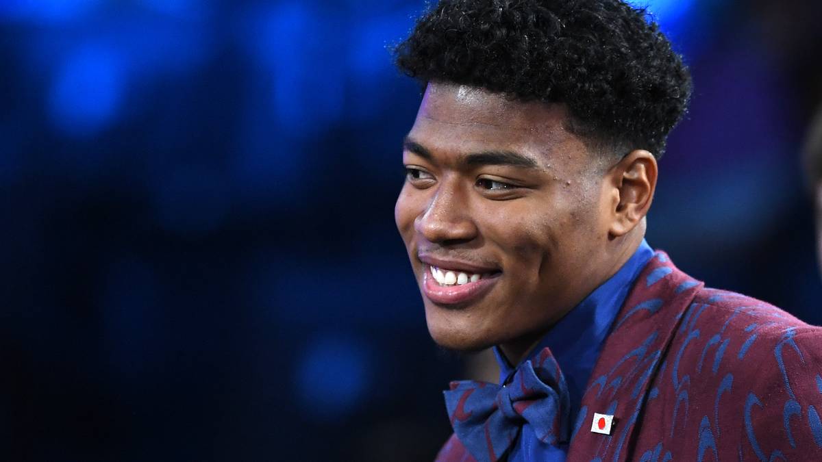 9 - RUI HACHIMURA (PF/Washington Wizards/Gonzaga): Der Sohn eines Beniners und einer Japanerin könnte mit seinen Fähigkeiten als Scorer und Rebounder ein Small-Ball-Center werden, um die 4 zu spielen, muss er mehr 3er nehmen, das Potenzial hat er (46,9% von 20% im Vorjahr), in der Zone ist er schon stark. NBA-Vergleich: Paul Millsap